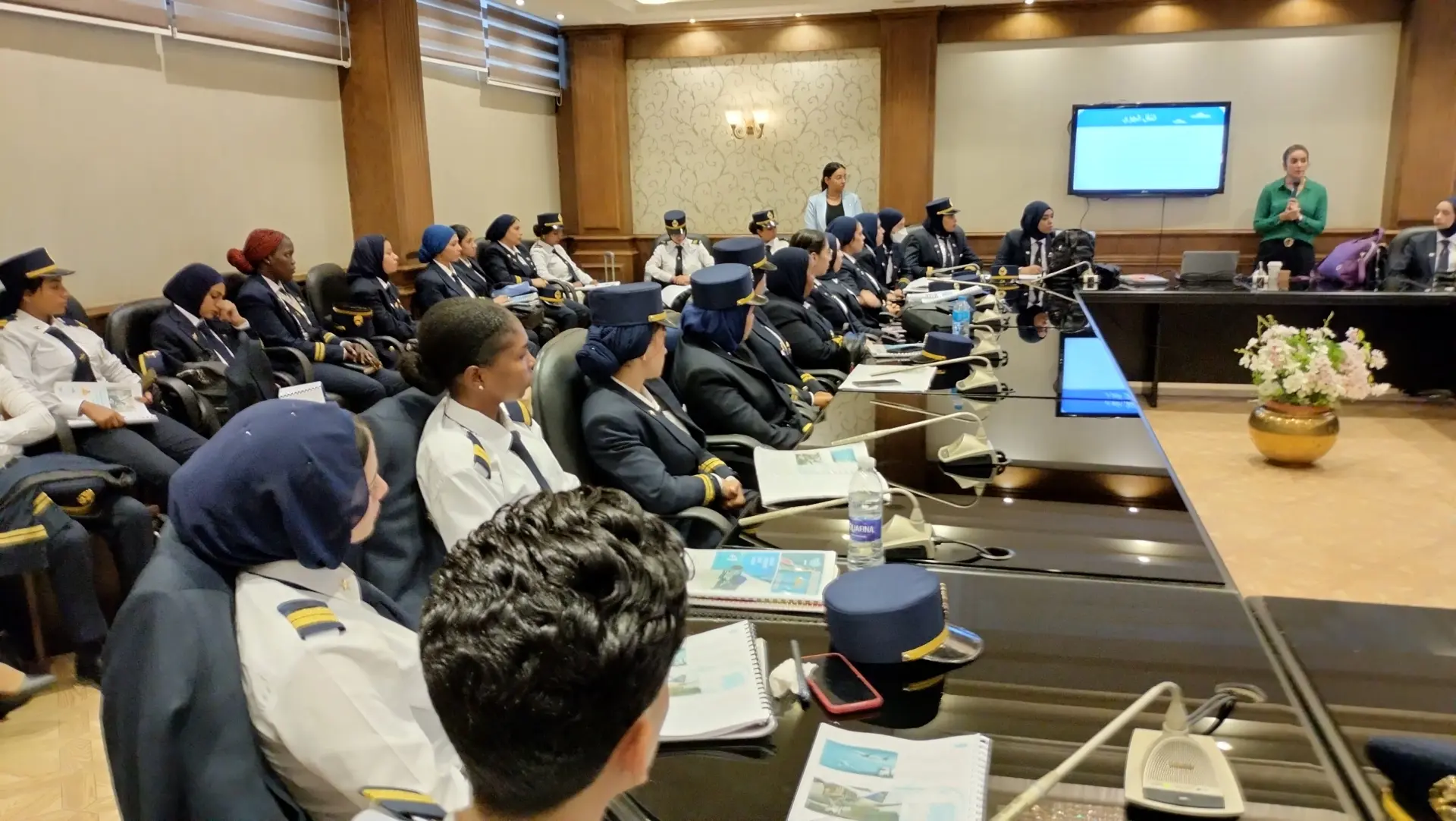 📘 استكشف عالم التدريب الاحترافي بالأكاديمية.. أين يلتقي العلم بالتطبيق