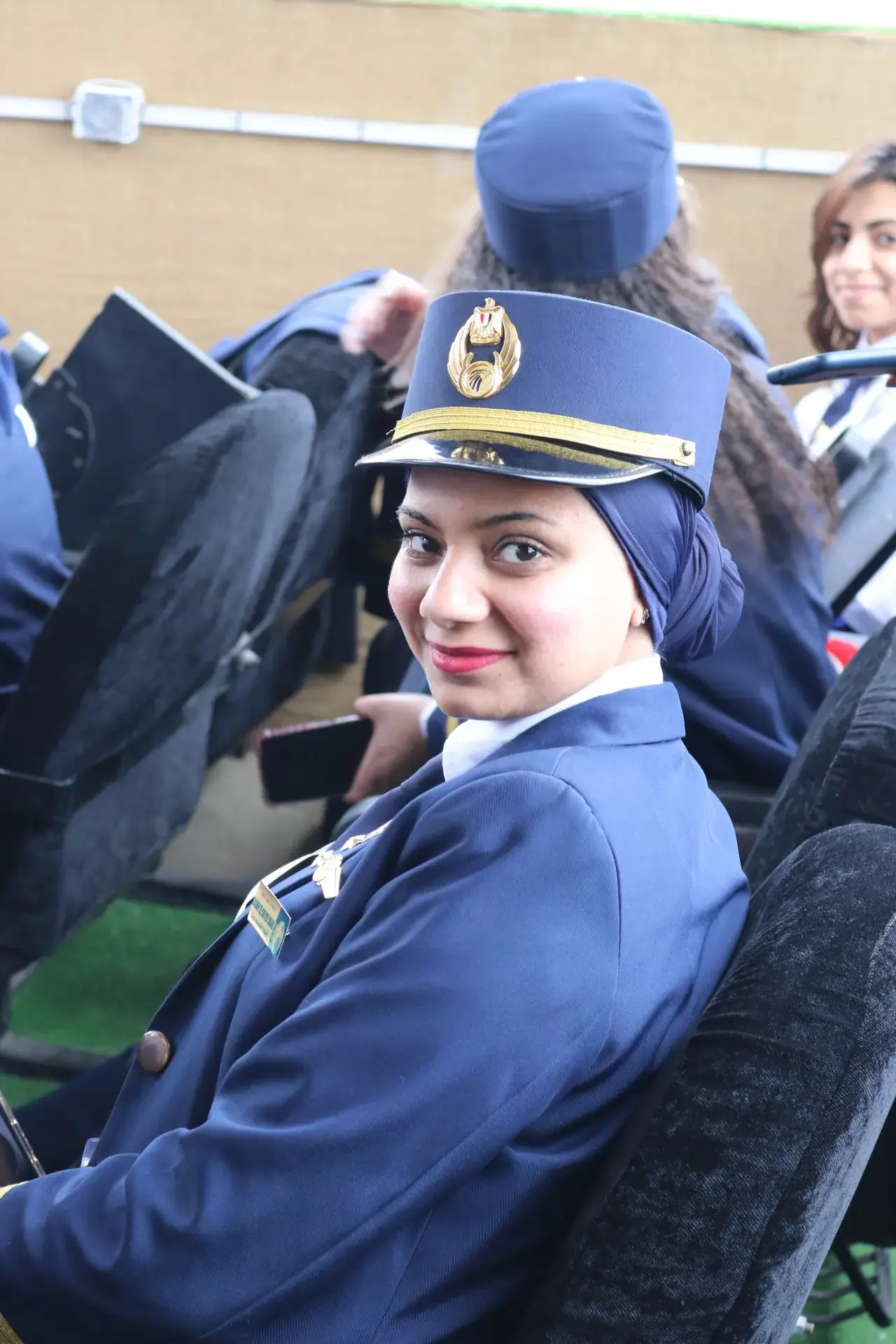 من نحن